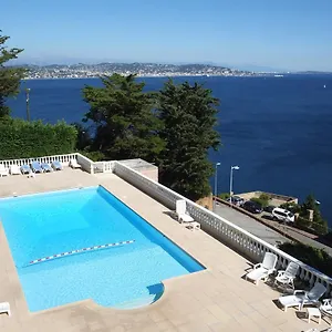 https://villa-saint-camille.fr-provencehotel.com