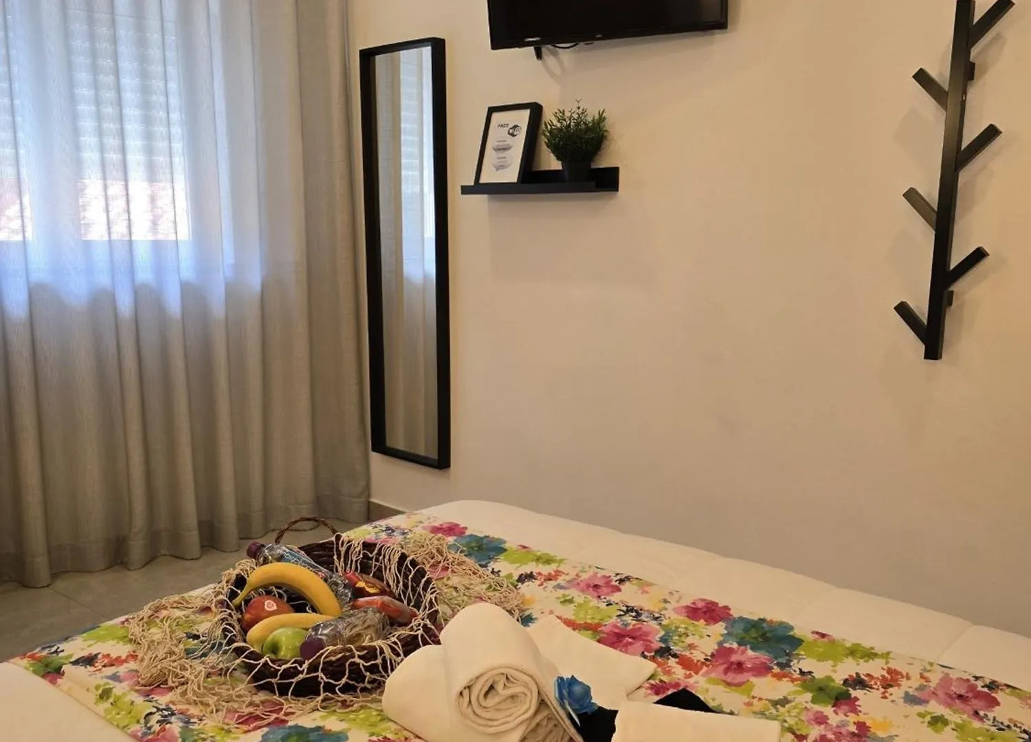 Lc'S Guesthouse Lagos Gasthof