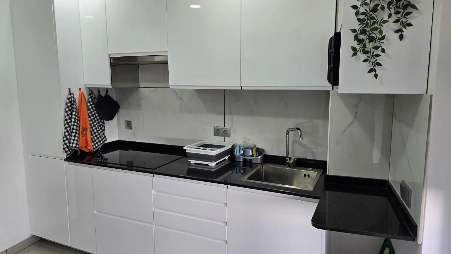 Gasthof Lc'S Guesthouse Lagos